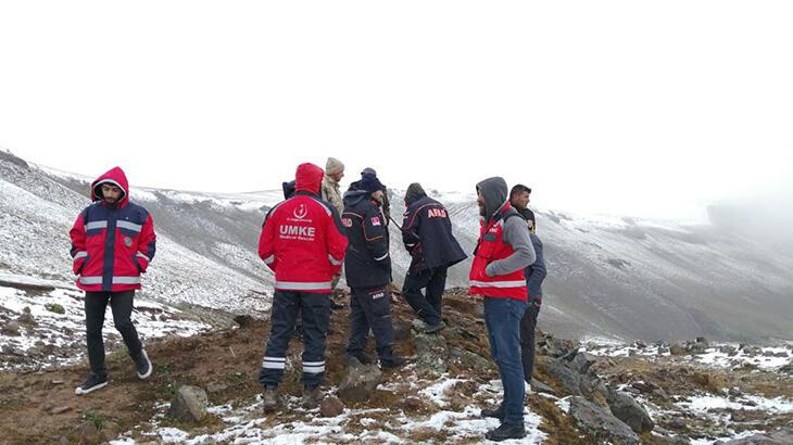 Zamanla yarış! Donmak üzereyken bulundular