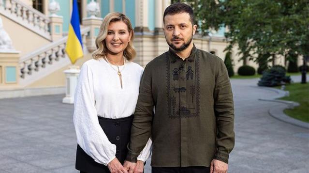 Zelenski'nin Bağımsızlık Günü'nde giydiği gömlek gündem oldu! Üzerindeki işlemeler dikkatlerden kaçmadı 