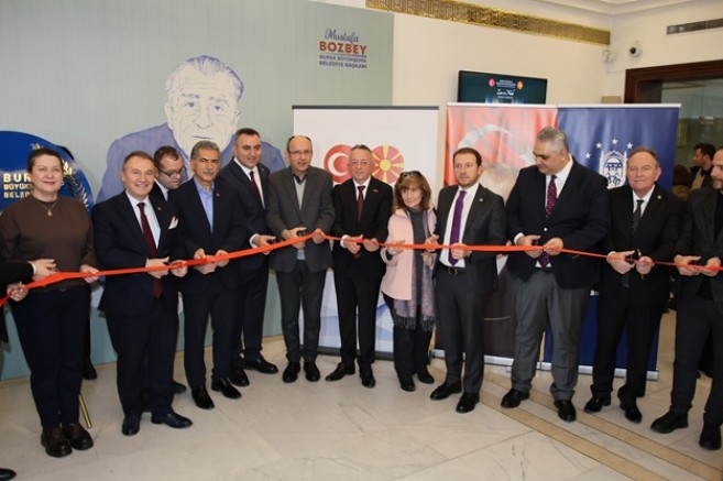 ‘Zer-i Nab’ tezhip sergisi Bursa’da ziyarete açıldı