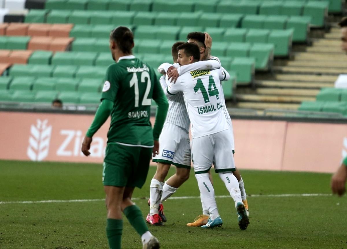 Ziraat Türkiye Kupası: Bursaspor: 1 1922 Konyaspor: 0 (İlk yarı sonucu)