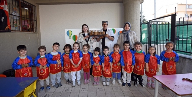 Çocuklar Çömlek Atölyesinde Hem Öğrendi Hem Üretti