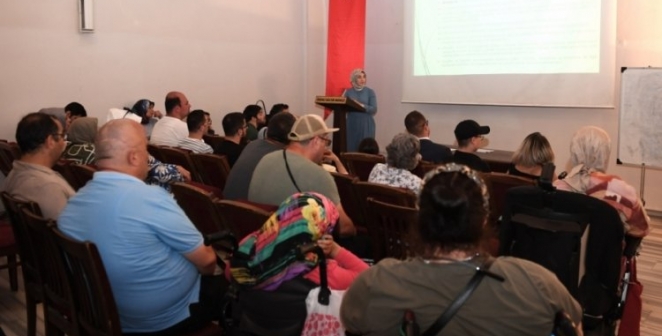 Engelliler bireyler haklarını Bursa Osmangazi'de öğrendi