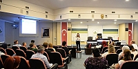 Belediye personeline sağlıklı beslenme ve ofis ergonomisi eğitimi