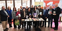 Şairler ve yazarlar kitaplarını Osmangazili gençler için bağışladı