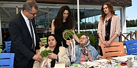Osmangazi Belediyesinden alzheimer hastaları için 'Anneler Günü' kutlaması