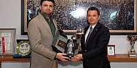 Başkan Erkan Aydın’dan Bursaspor’a Tebrik Ziyareti